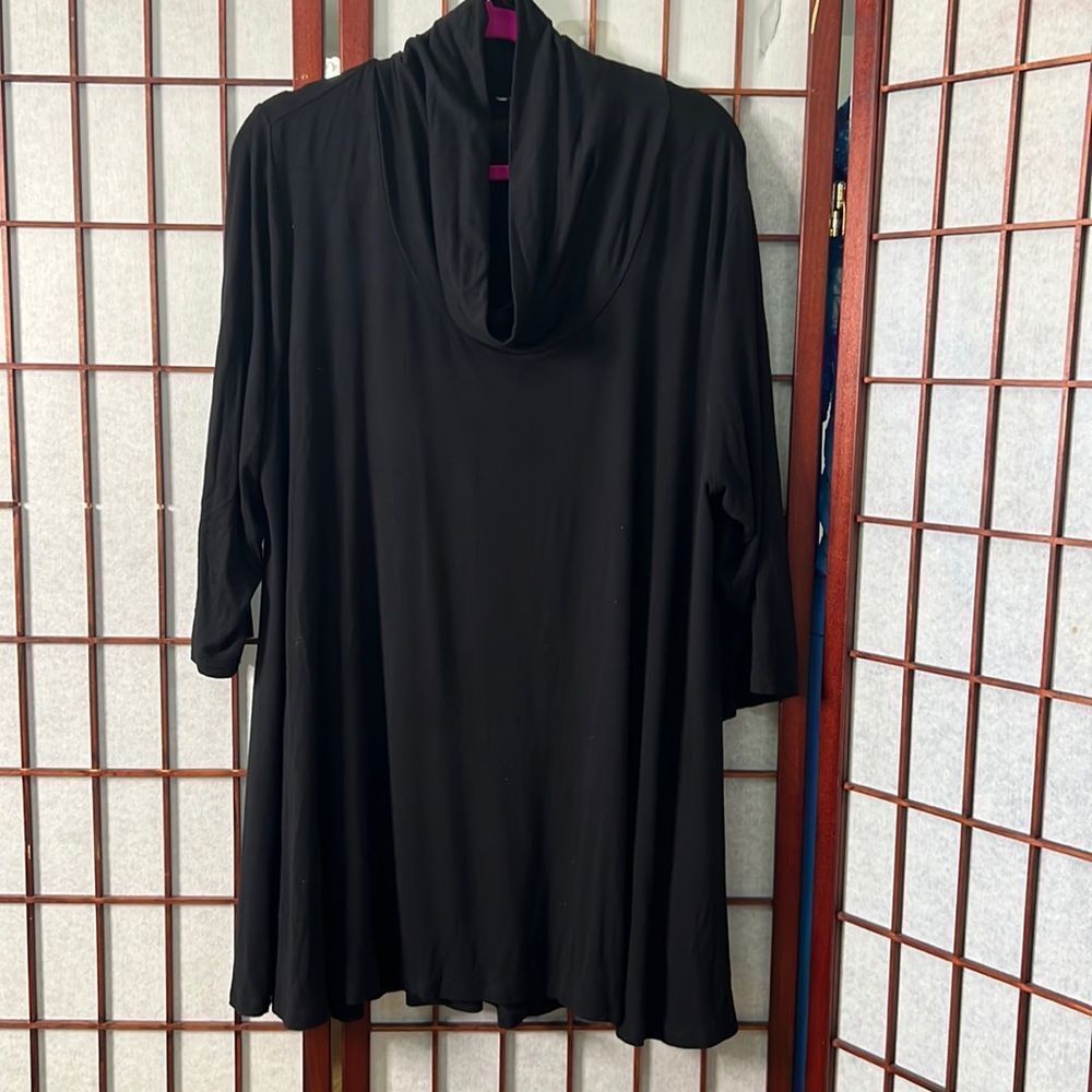 T TAHARI WOMAN BLACK DRESS / TOP SIZE 2X
